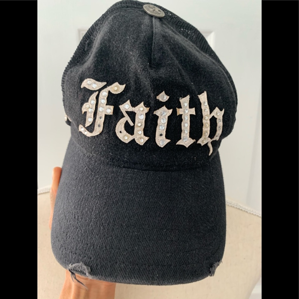 FAITH CONNEXION HAT